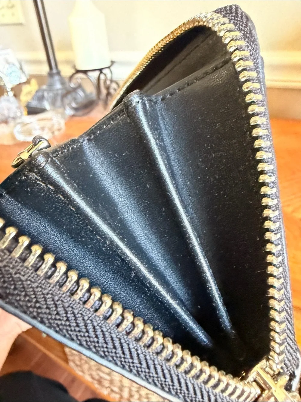 Kate Spade Shimmy Glitter Boxed Large Continental Wallet in black like new